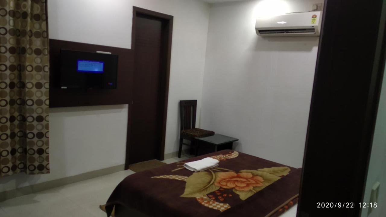 Hotel Popular Amritsar Exterior foto