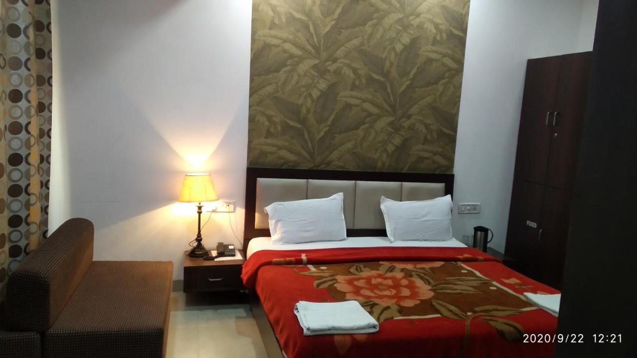 Hotel Popular Amritsar Exterior foto