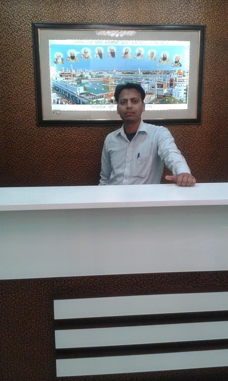 Hotel Popular Amritsar Exterior foto